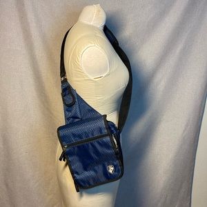 HEY'S Travelmate Crossbody Utility Travel Bag Organizer